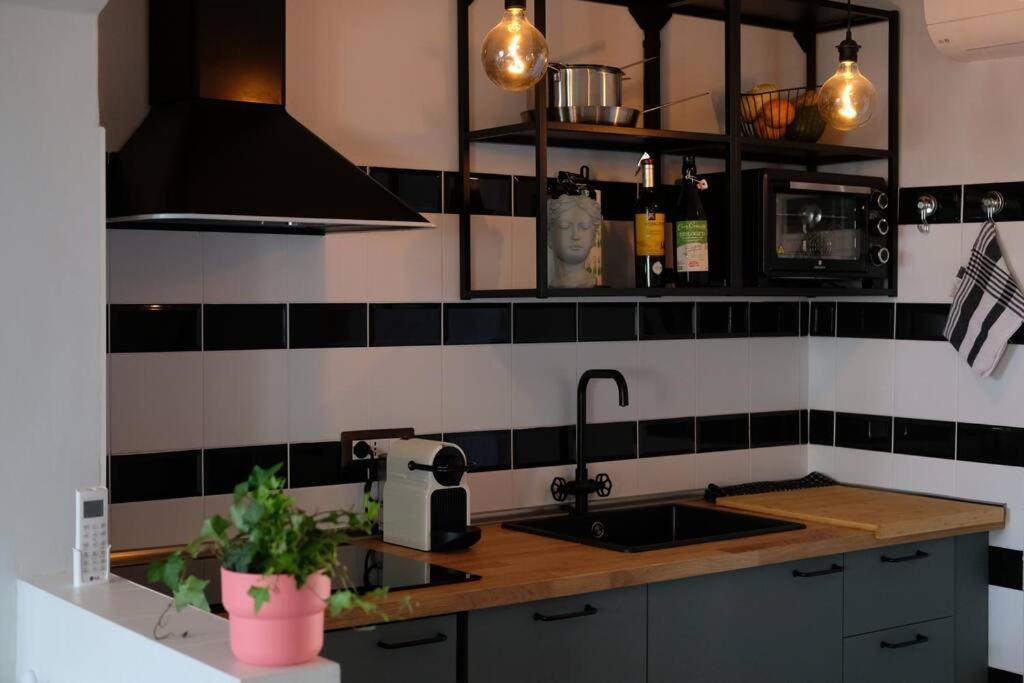 Appartement Charming Attic In Centre