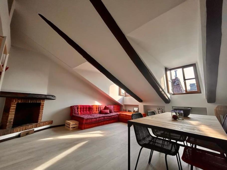 Apartamento Charming Attic In Centre
